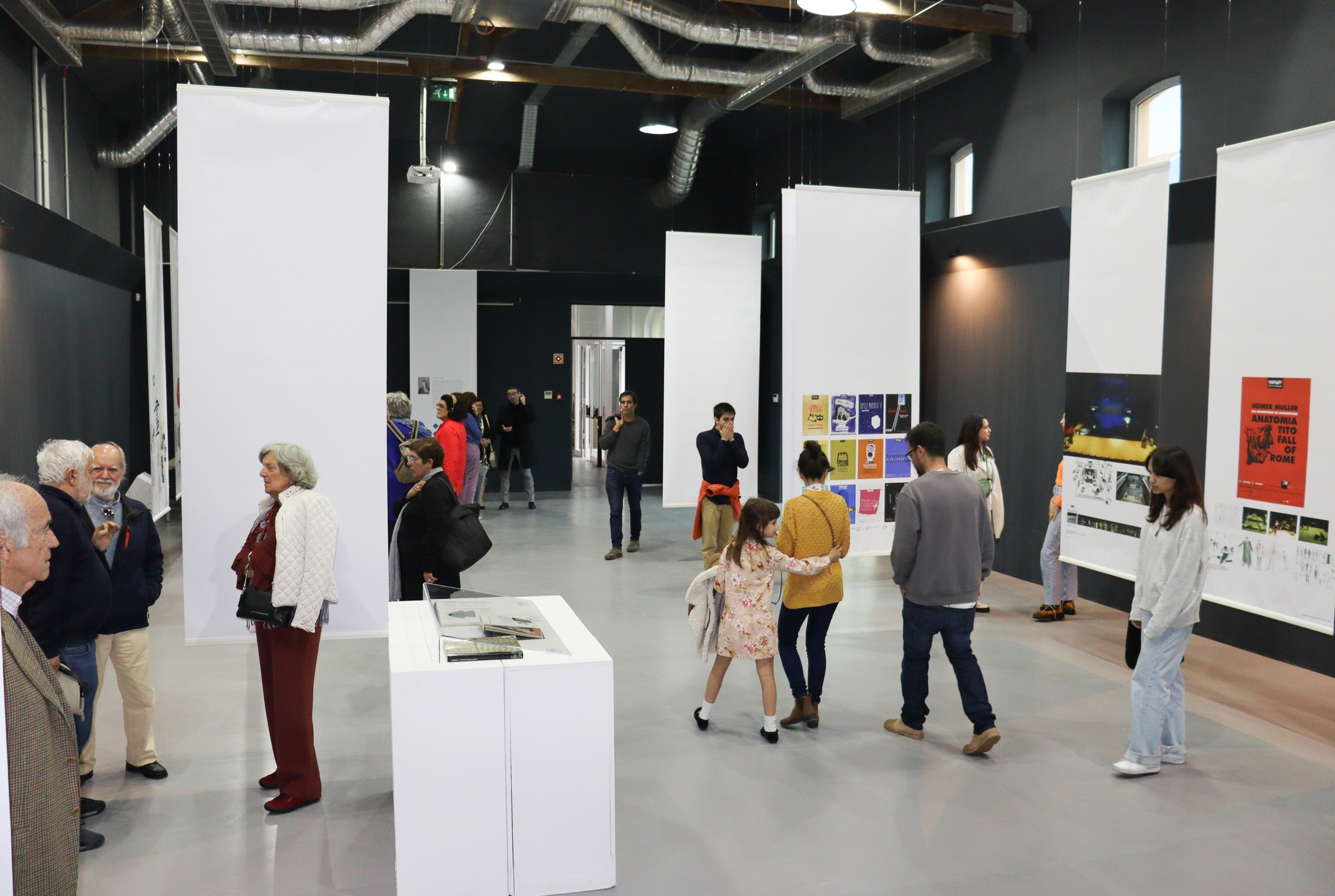 Designers Portuguesas Dão-se a Conhecer no Centro de Artes