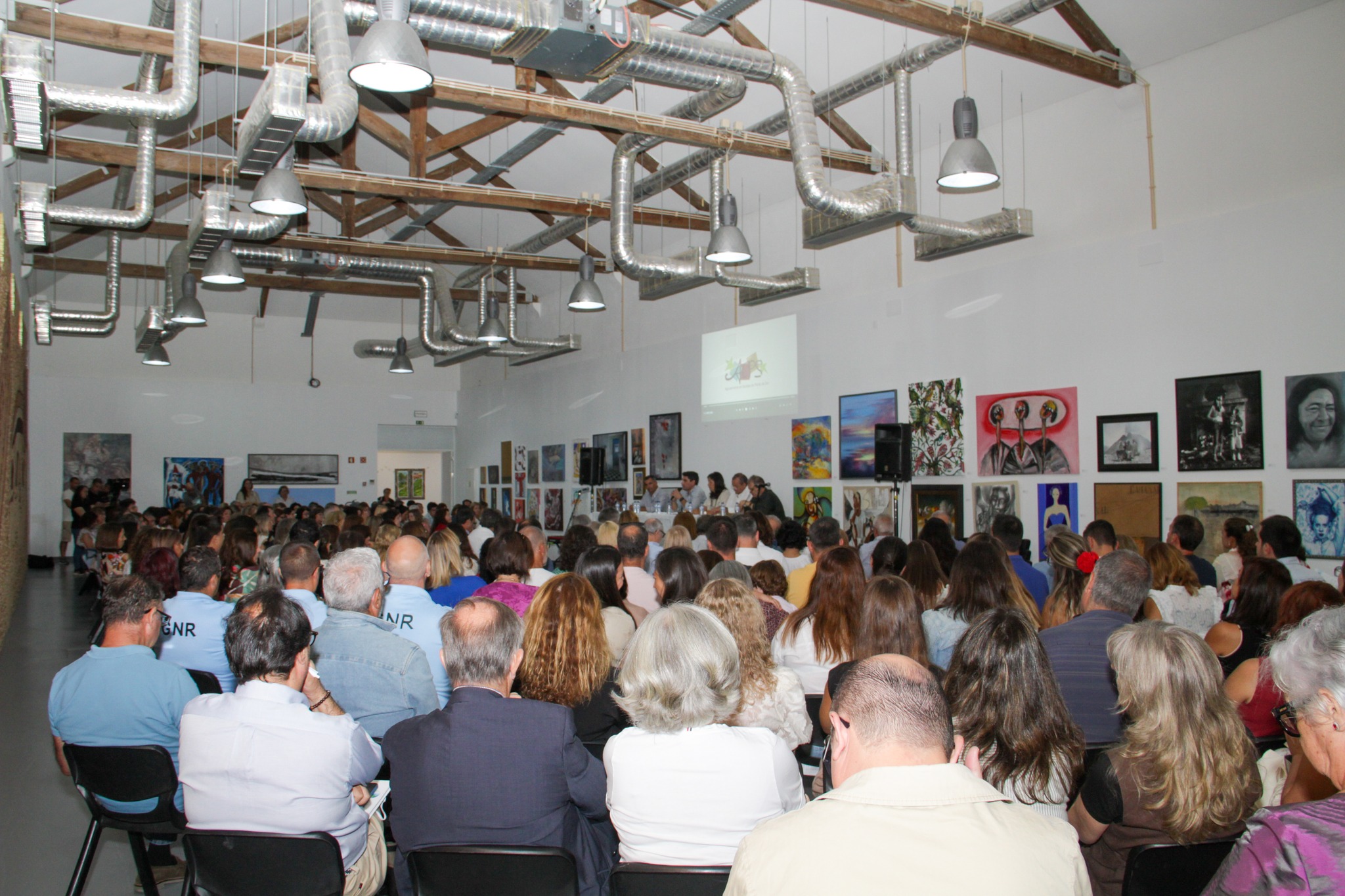Ano Letivo Escolar Arranca Segunda-Feira