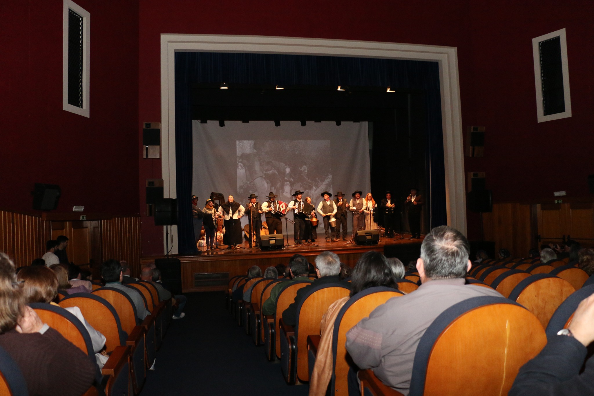 Sexto Encontro de Cantadores de Saias