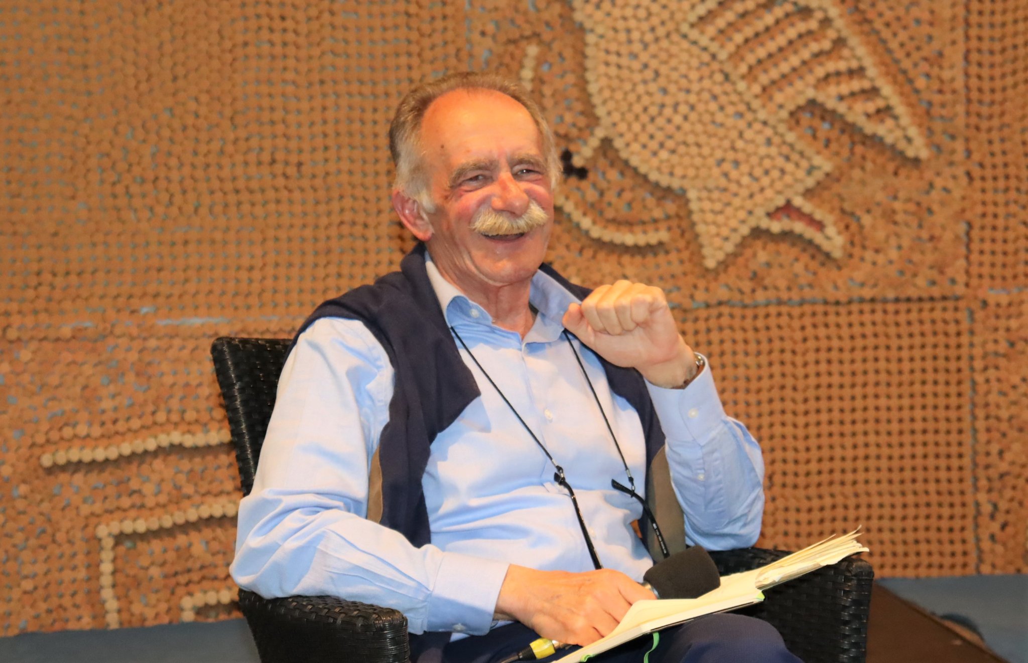 Professor Carlos Neto encerrou a Feira do Livro