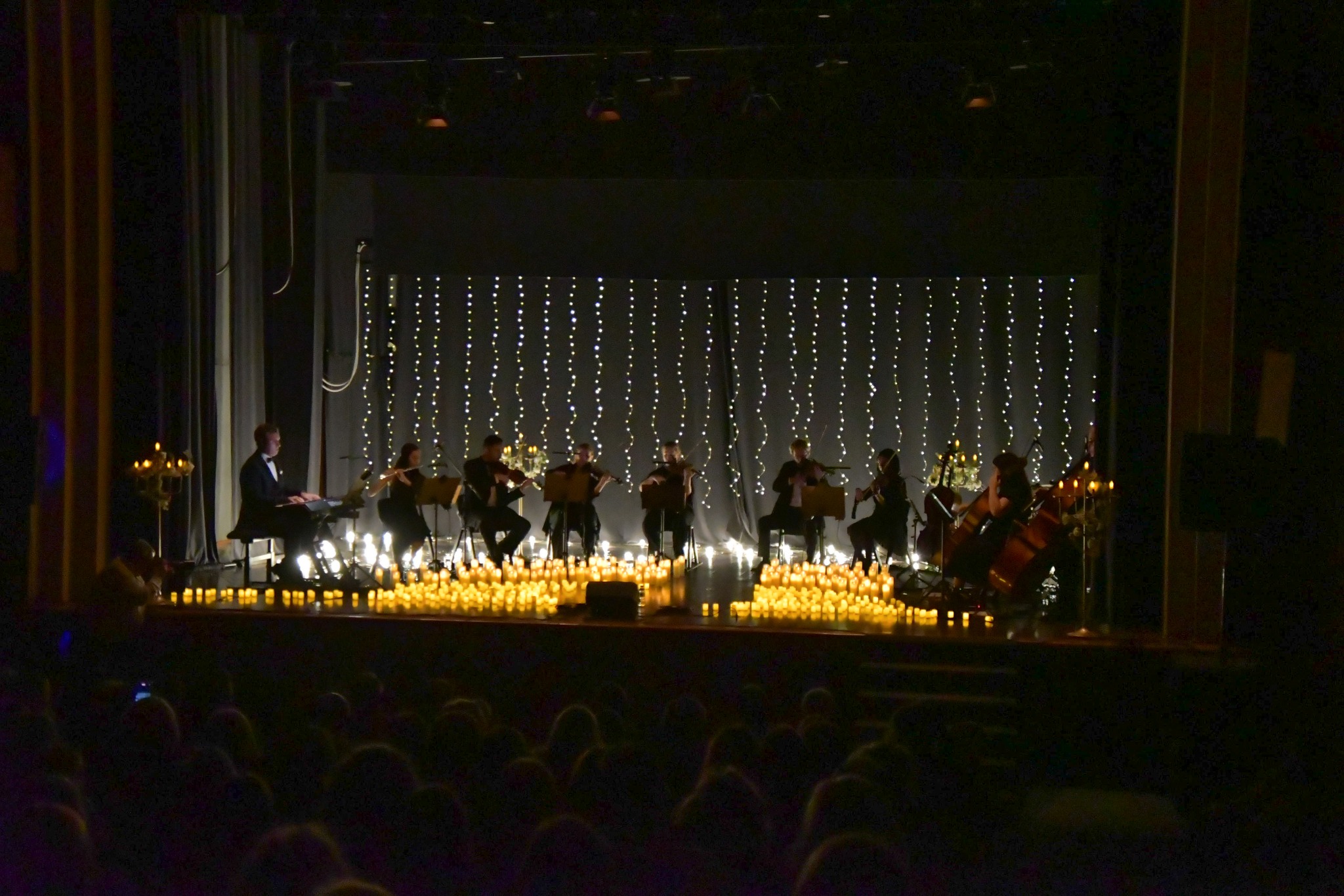 Concerto à Luz das Velas Encheu Teatro Cinema de Ponte de Sor
