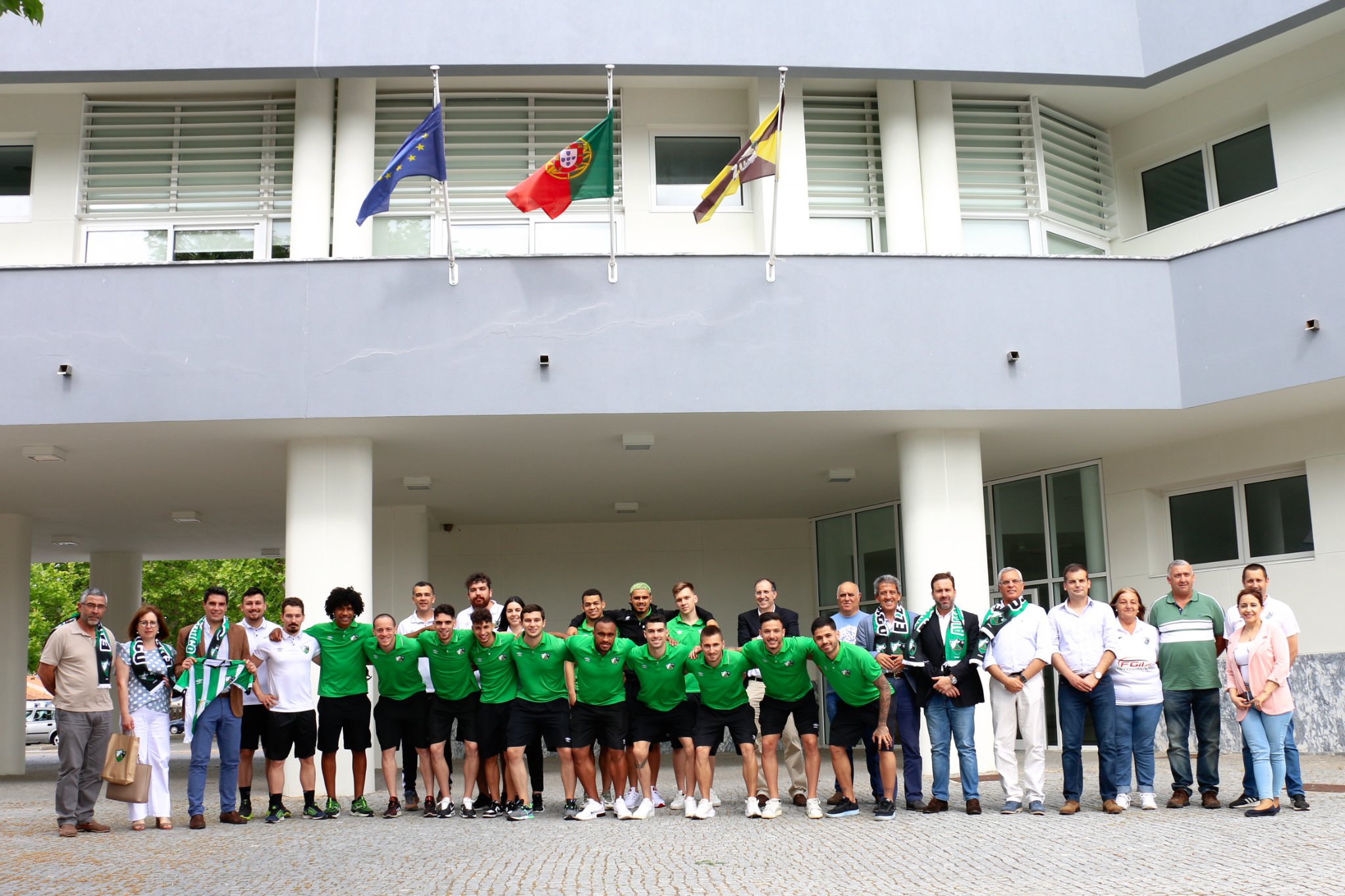Equipa Sénior de Futsal do Eléctrico recebida na Sala de Sessões