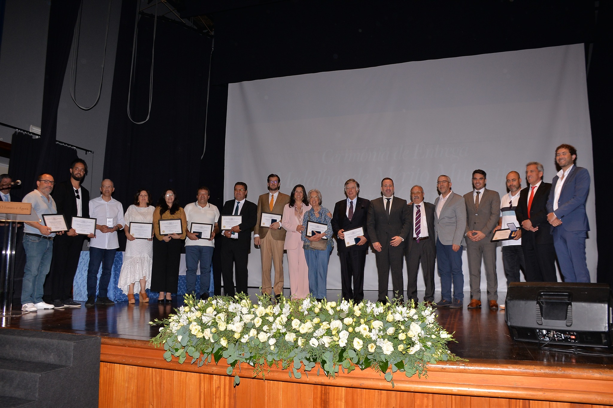Município Atribuiu Medalhas de Ouro