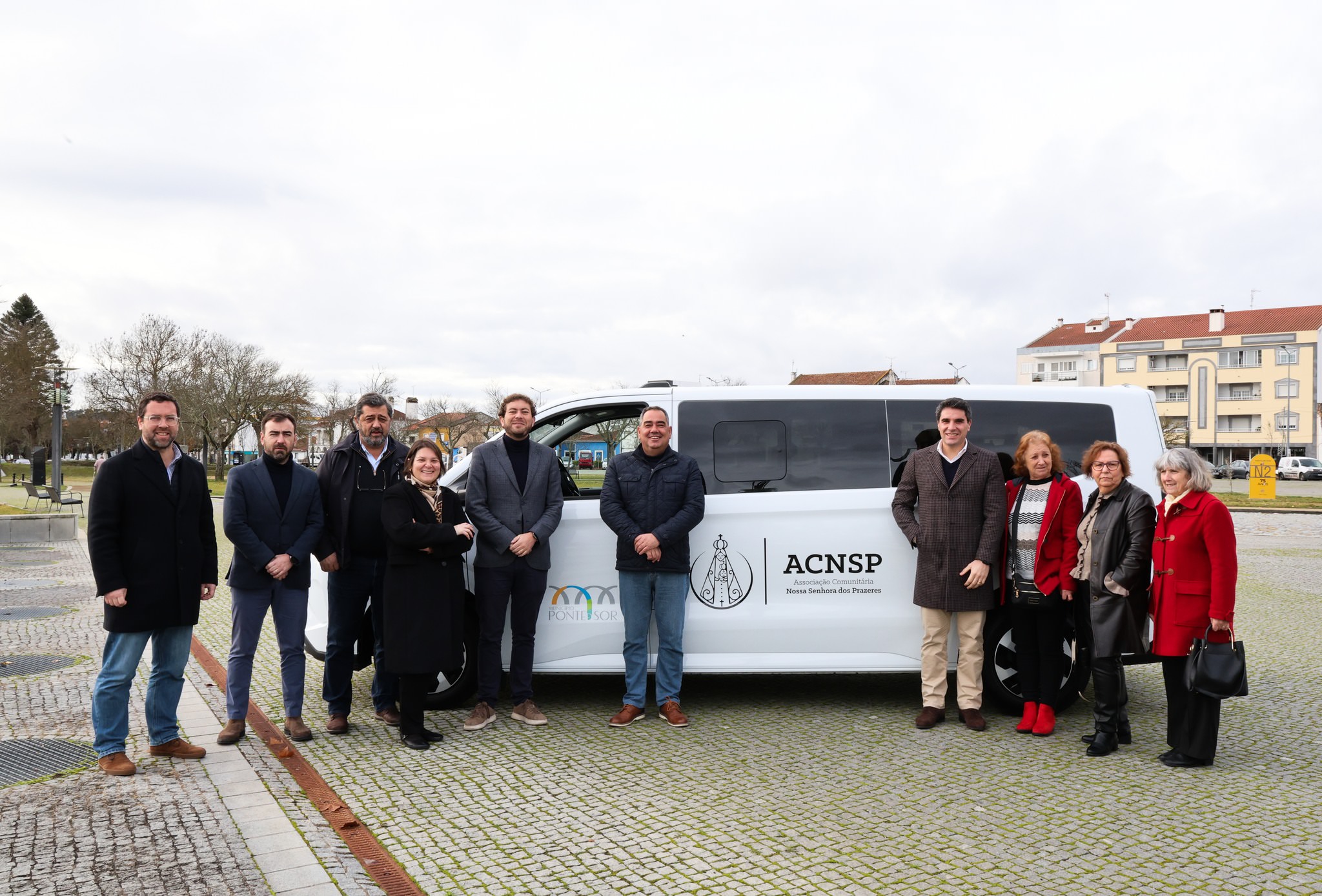 Centro Comunitário de Vale de Açor com Novo Transporte